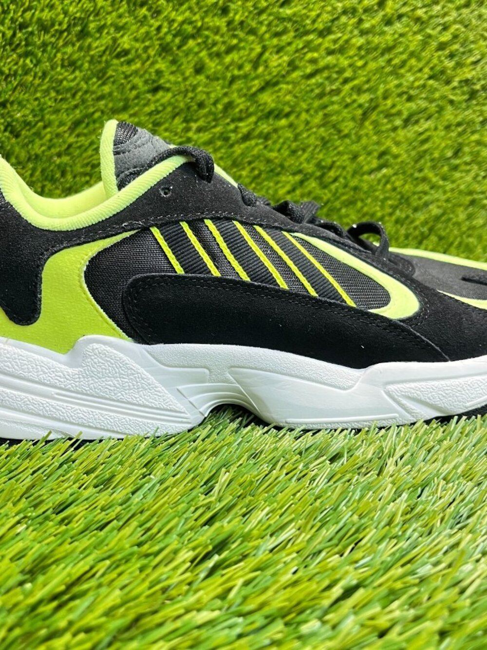 Adidas Yung-1 Mens Size 9 Black Yellow White Athletic Running Shoes Sneakers